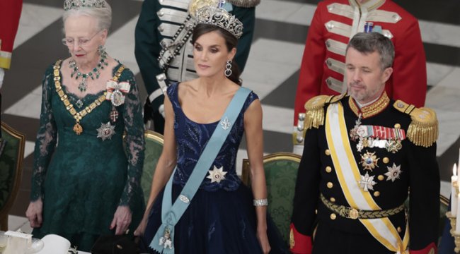 Kraliyet sarayının duvarlarını sarsan ihanet iddiası: Dedikodu misafirlerin memleketinden geldi... Önce park gezisi sonra dans gecesi