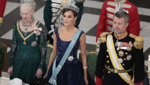 Kraliyet sarayının duvarlarını sarsan ihanet iddiası: Dedikodu misafirlerin memleketinden geldi... Önce park gezisi sonra dans gecesi