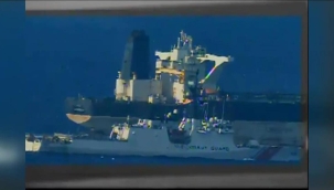 ABD helikopterlerle baskın yaptı: Rusya'ya ait tankere böyle el koydu - Dünya Haberleri CNN TÜRK | Video