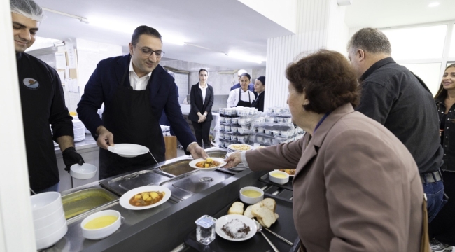 Balçova Belediyesi'nden İhtiyaç Sahiplerine Sıcak Yemek Desteği