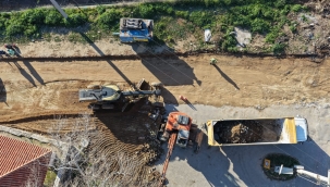 BAŞKAN ÇERÇİOĞLU EFELER'İN YOLLARINI YENİLİYOR