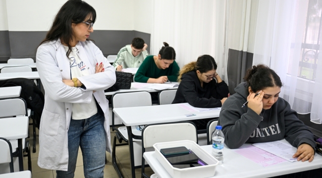 BELGEM'de deneme sınavı heyecanı