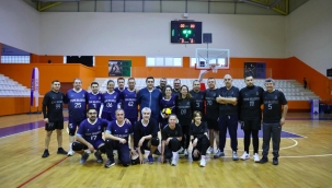 Çeşme Belediyesi Birimler Arası Voleybol Turnuvası coşkuyla tamamlandı