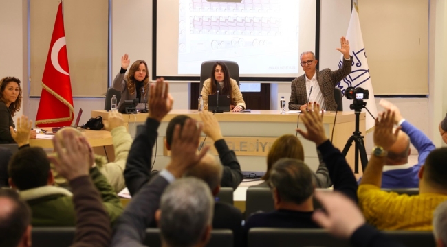 Çeşme Meclisi'nde tarihi oylama: Kiralık Sosyal Konut projesi oy birliğiyle kabul edildi