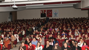  Çiğli'de Türkü Rüzgarı: "Sazımız Elimizde, Türküler Dilimizde"