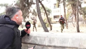 Suriyede sıcak dakikalar Çatışma Anları CNN TÜRKte! - Dünyadan Haberler CNN Türk | Video