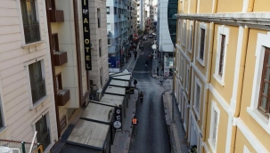 Alsancak'ta altyapısı tamamlanan sokaklar asfaltlanıyor