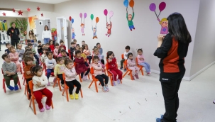 Buca'da miniklere deprem eğitimi