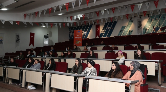 Çiğli'de İstihdam Garantili Kurslara Yoğun İlgi