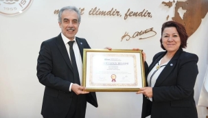 Ege Üniversitesinde akademik başarılar ödüllendirildi