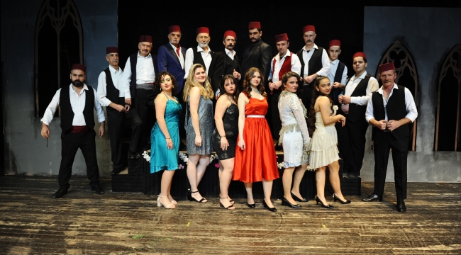 Karşıyaka Belediye Tiyatrosu'ndan iki yeni oyun