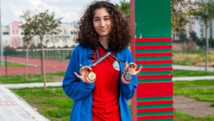 Karşıyaka'nın genç atleti Türkiye'nin zirvesinde