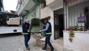 Konak'ta eşya dayanışması: Bağışlar ihtiyaç sahiplerine ulaştırılıyor