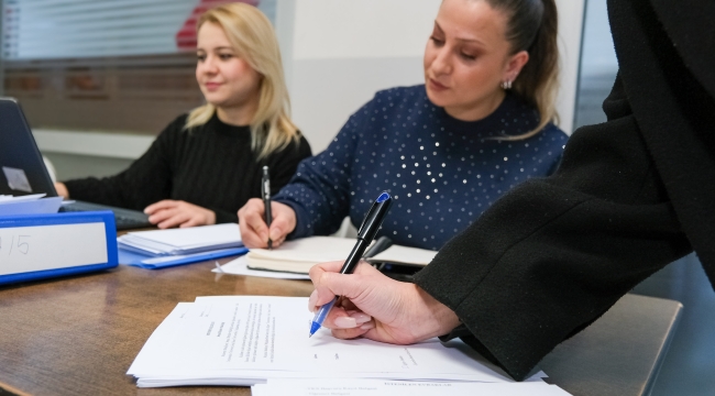 Menemenli gençlere tam destek!