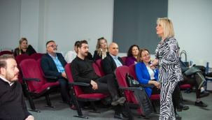 Türk Medeni Kanunu'nun toplumsal etkileri Karşıyaka'da konuşuldu