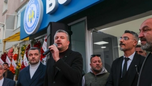 Başkan Görkem Duman, Buca Yardımlaşma Derneği 'nin açılışını gerçekleştirdi