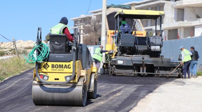 Çeşme'nin yolları yaza hazırlanıyor