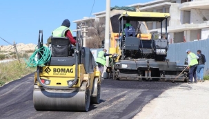 Çeşme'nin yolları yaza hazırlanıyor