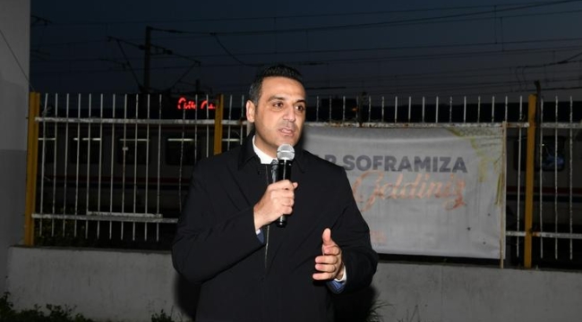 Çiğli'de Kadir Gecesi'nde Binler Aynı Sofrada Buluştu