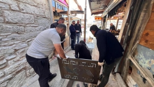 Foça Çarşısı'nda Yağmur Suyu Tahliye Kanalı Tamamlandı