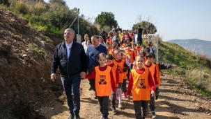 Güzelbahçe'de 1000 Zeytin Fidanı Toprakla Buluştu