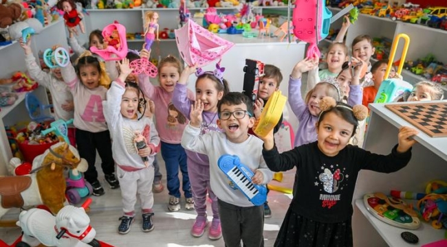 Her çocuğun oyuncakla oynama hakkı var!