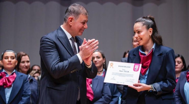 İzmir'in kadınlarıyla tam yol ileri