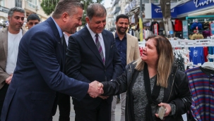 İzmir'in zirvesi Buca'daki iftar sofrasında buluştu