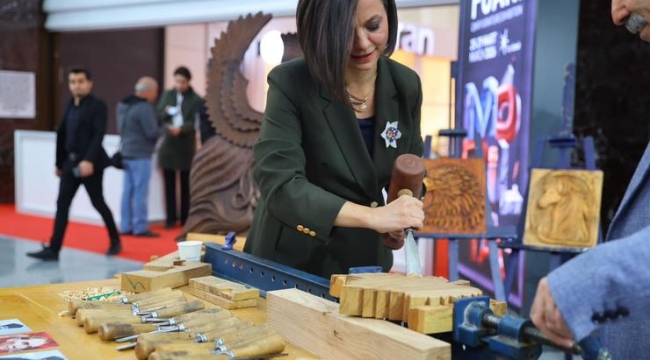 Karabağlar Standı İzmir Mobilya Fuarı'nda