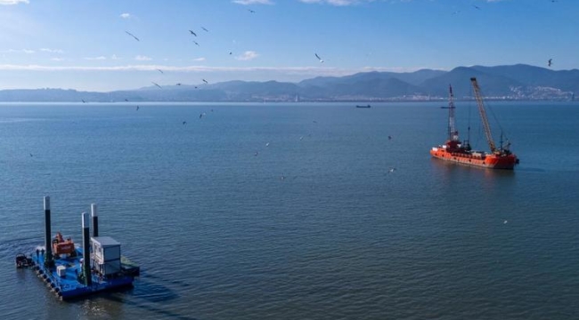 Körfez'den 1 milyon ton çamur çıkarıldı