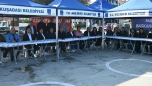 Kuşadası'nda Başkan Ömer Günel için 'Demokrasi nöbeti' başladı