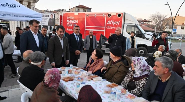 Manisa Büyükşehir Belediyesinin İftar Sofrası Selendi'de Kuruldu