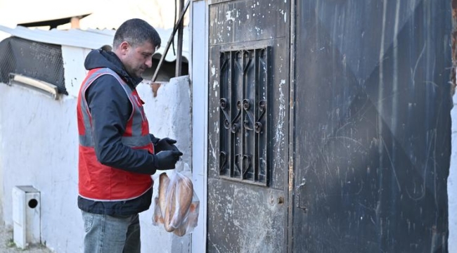 Manisa Büyükşehir'den Dayanışma Sofraları: 10 Bin Kişiye Sıcak Yemek