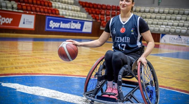 Parkede bir kadın direnişi: Medine Alper