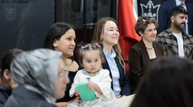 Anne Destek Programı mezunları sertifikalarını Başkan Mutlu'dan aldı