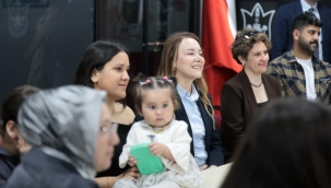 Anne Destek Programı mezunları sertifikalarını Başkan Mutlu'dan aldı