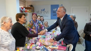 Gaziemir'in çınarlarından fidanlara 23 Nisan armağanı