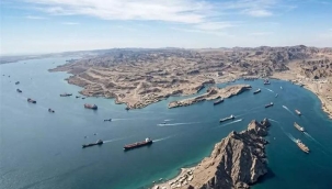 İran Hürmüz Boğazı'nı Açtı