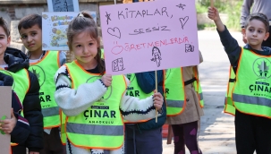 Bucalı minikler kütüphaneyi keşfetti