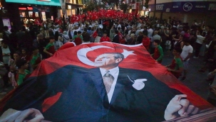 Karşıyaka'da omuz omuza 19 Mayıs yürüyüşü!