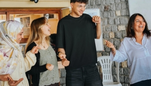 Çocukların geleceğine renkli dokunuş