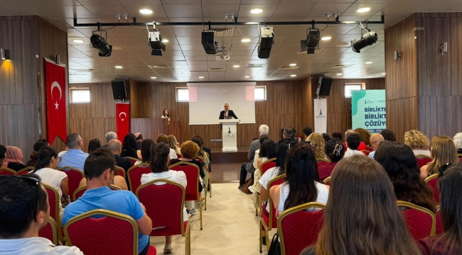 İzmir'in evde bakım modeli masaya yatırıldı
