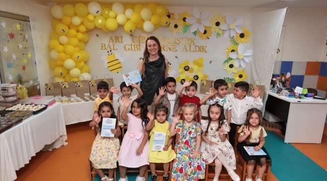 Mutlu Çocuklar'da karne heyecanı