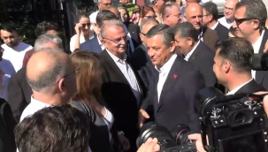 Özgür Özel'e Bayındır'da yoğun ilgi