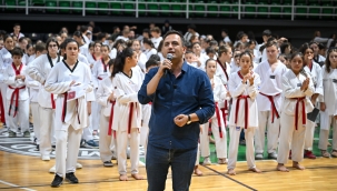 Başkan Eşki'den gençliği koruyan ailelere övgü