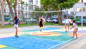 Çocuklar istedi, Başkan Mutlu yaptı: O park voleybol sahasına kavuştu