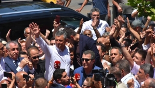 Özgür Özel'den Niğde'de İktidar Yürüyüşü Mesajı: Son Bir Kişi Kalsak da Bu Yoldan Dönmeyiz