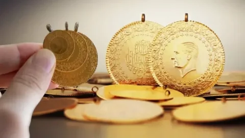 15 Ağustos 2026 altın fiyatları: gram ve çeyrek altın yatırımcıların radarında