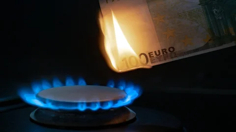 Almanya'da kış öncesi doğal gaz depoları yüzde 50'de, hedefe ulaşmak imkansız