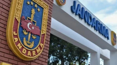 Altı büyükşehirde il jandarma komutanlarının görev yerleri değişti